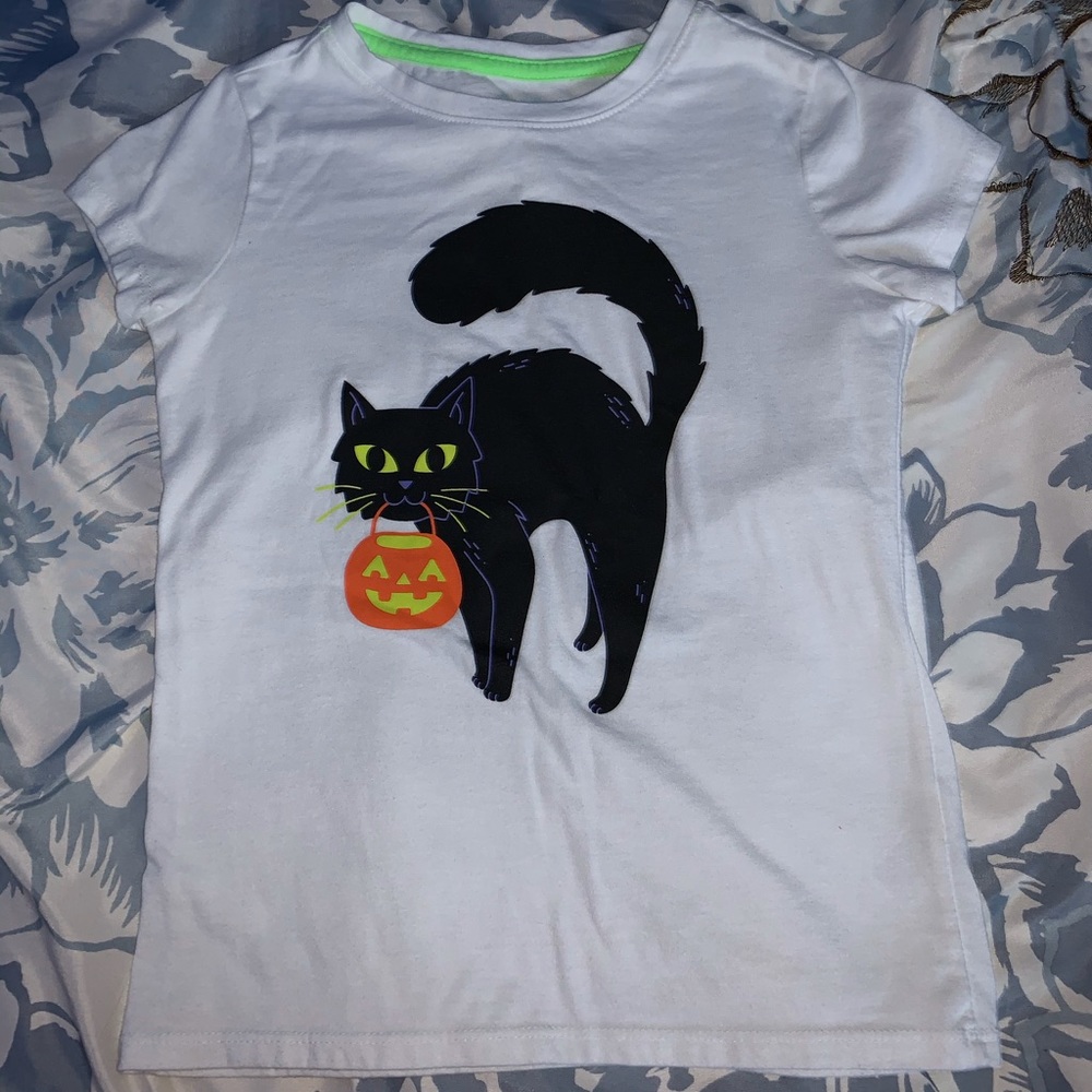 White Halloween Cat Pumpkin Tee 🧡💜🖤🤍